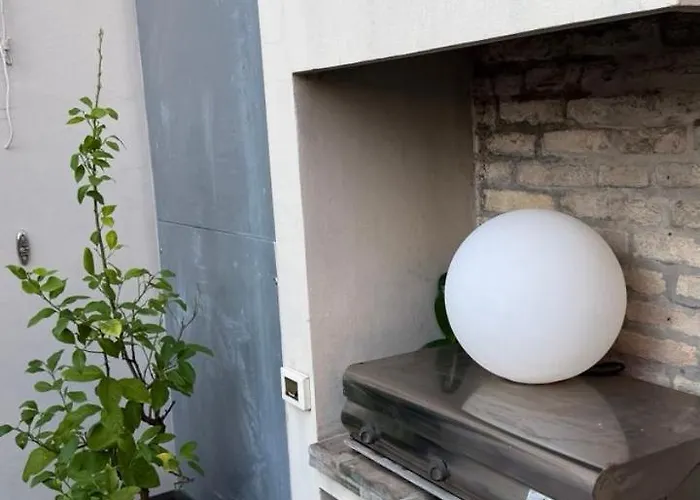 Cozy Private Historic Center Apartment